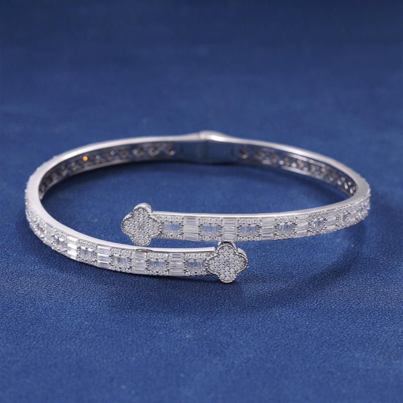 MOISSANITE FROSTED CLOVER BANGLE - 925 SILVER - VVS1